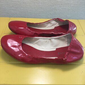 Boutique 9, red patent flats, St Augustina 3, 8 M, elastic grip